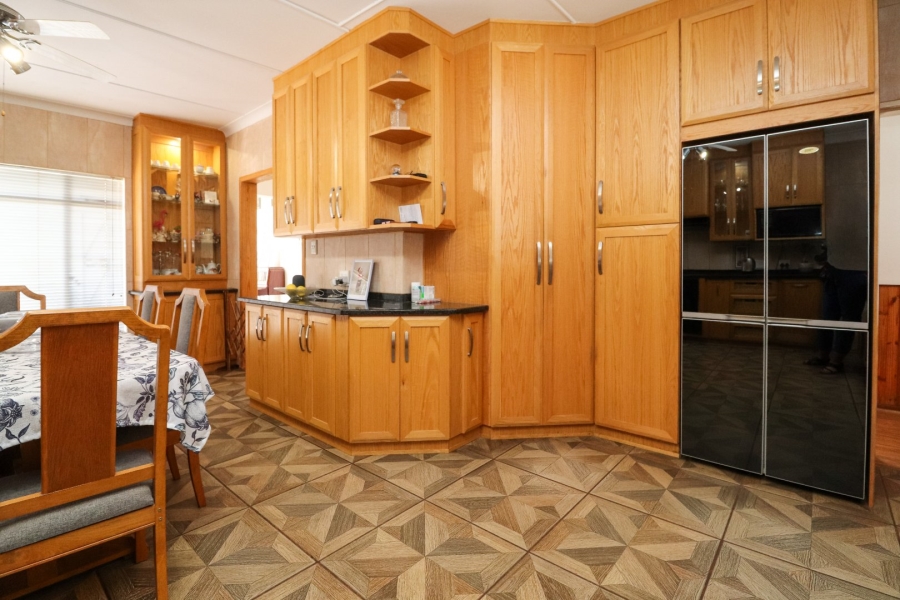4 Bedroom Property for Sale in Flamwood North West